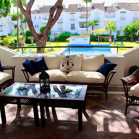 Apartment In El Presidente Beach Side New Golden Mile 에스테포나 외부 사진