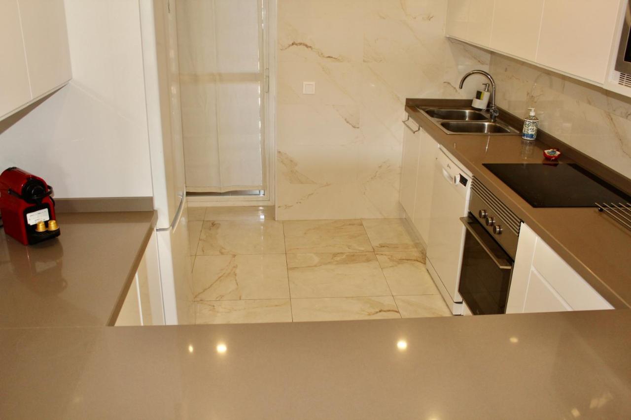 Apartment In El Presidente Beach Side New Golden Mile 에스테포나 외부 사진