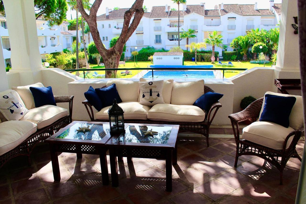 Apartment In El Presidente Beach Side New Golden Mile 에스테포나 외부 사진