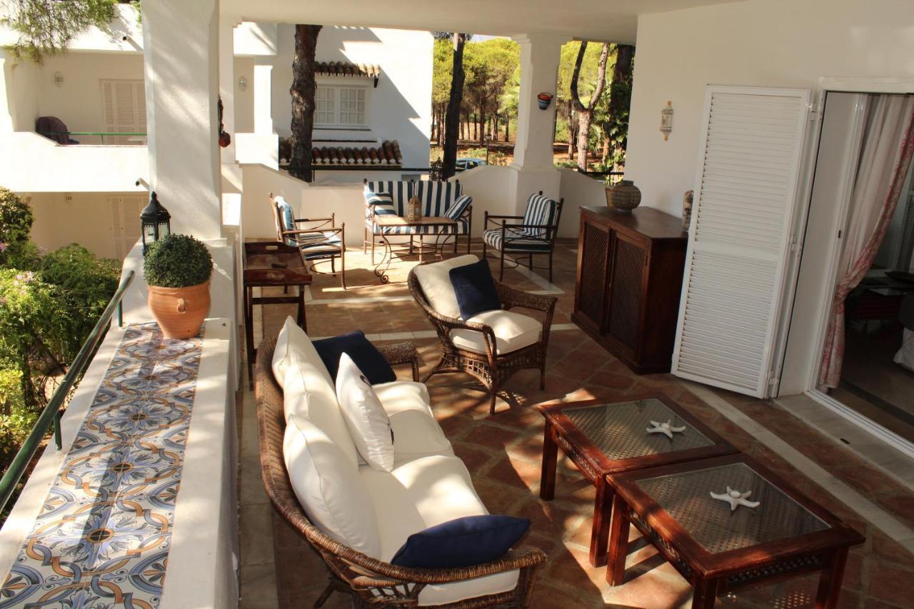 Apartment In El Presidente Beach Side New Golden Mile 에스테포나 외부 사진