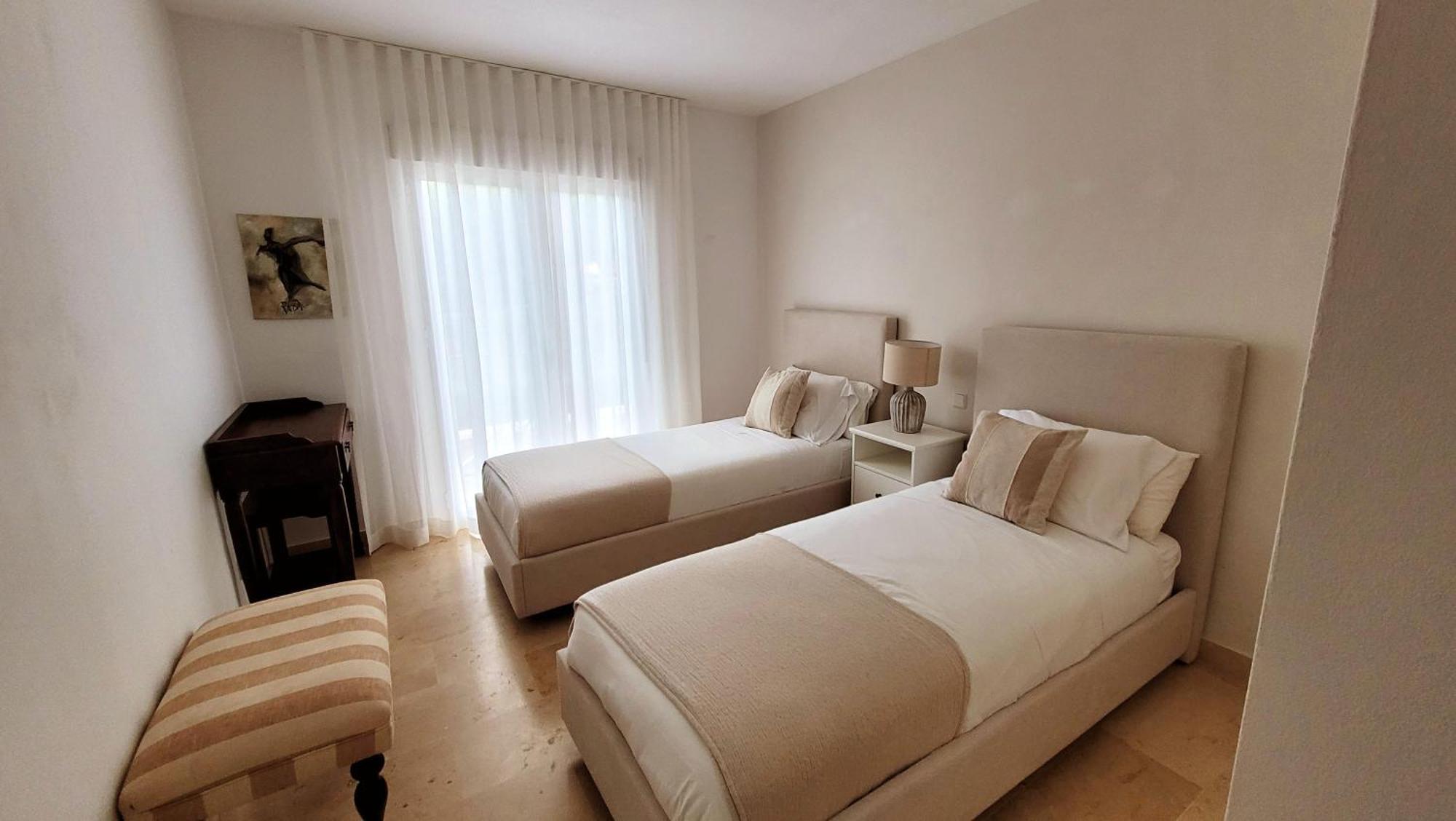 Apartment In El Presidente Beach Side New Golden Mile 에스테포나 외부 사진