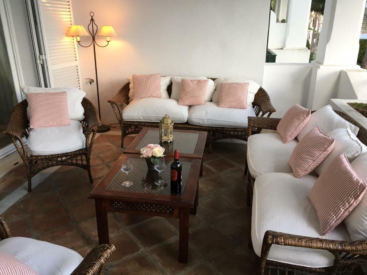 Apartment In El Presidente Beach Side New Golden Mile 에스테포나 외부 사진